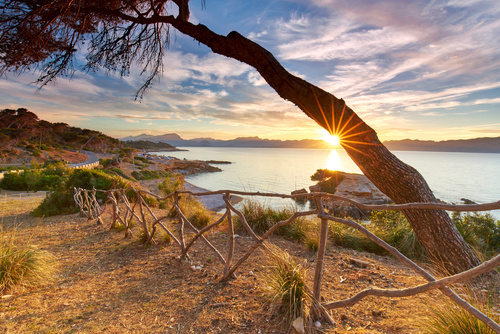 Naturbelassene Kueste Auf Mallorca, Sonnenuntergang Am Meer